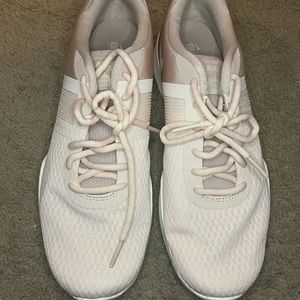 Nike women’s sneakers size 8.5